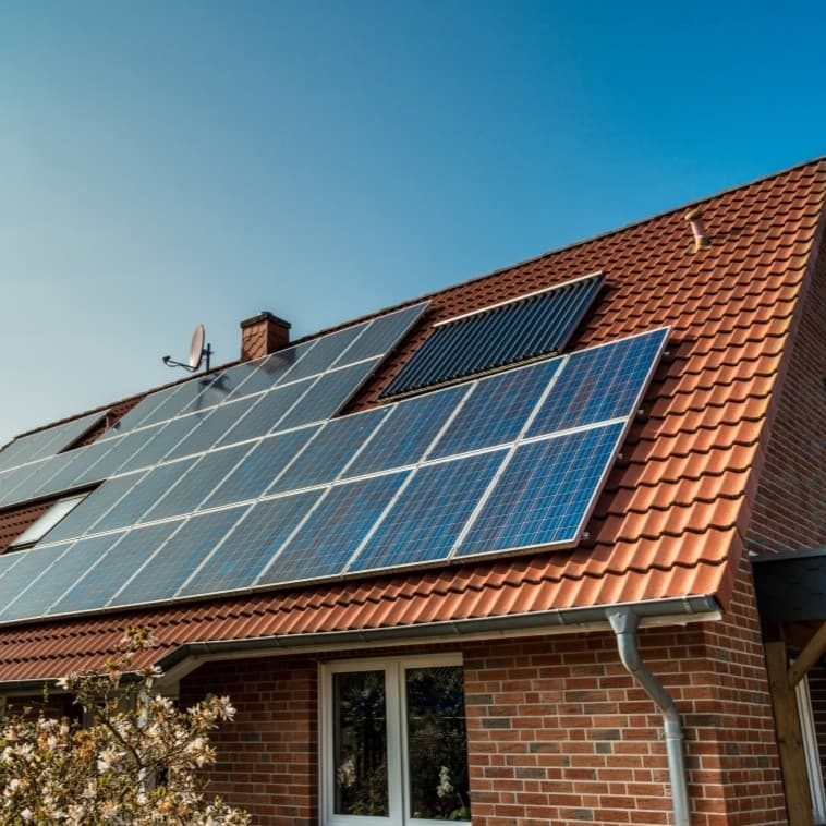 traditional photovoltaic roof
